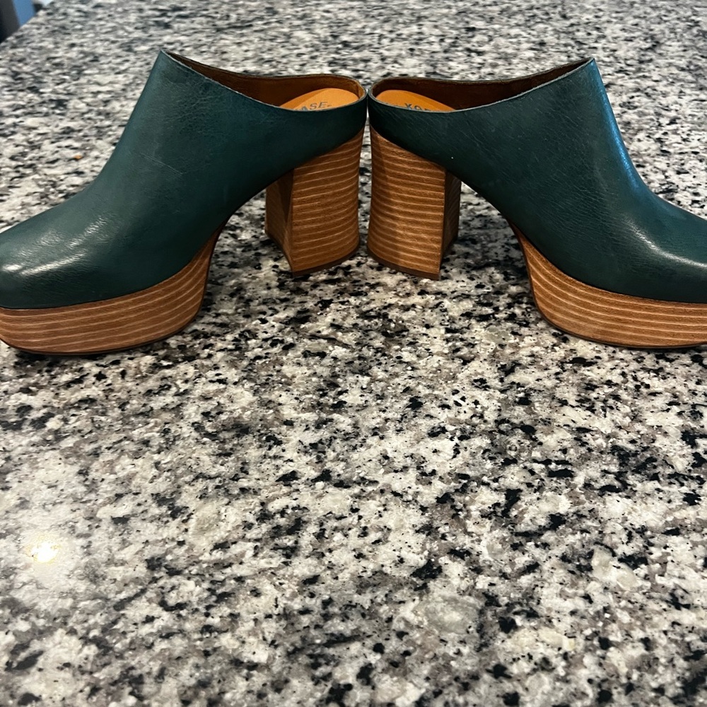 Green Leather Women's Mules